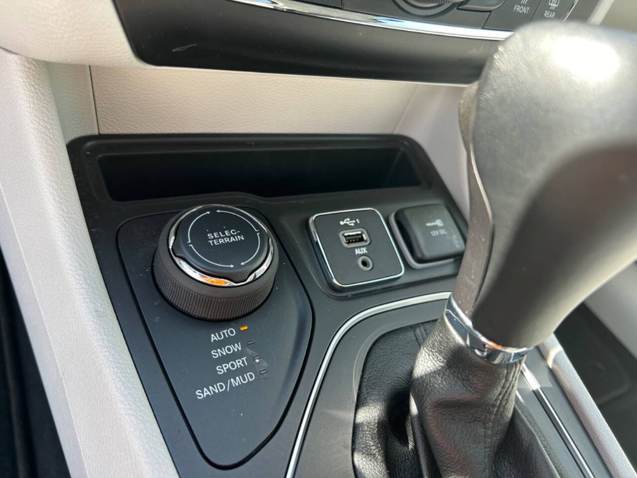 2021 Jeep Cherokee for sale at Jon's Auto in Marquette, MI