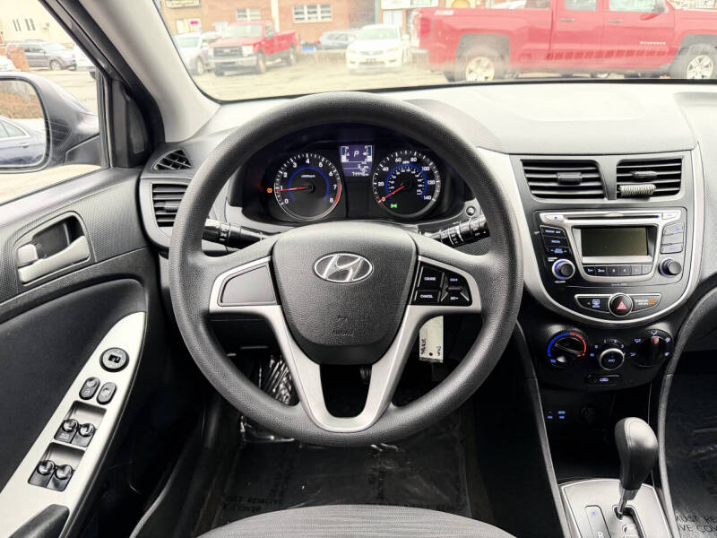 2017 Hyundai Accent SE