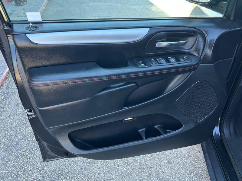 2017 Dodge Grand Caravan GT