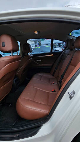 2016 BMW 5 Series 528i