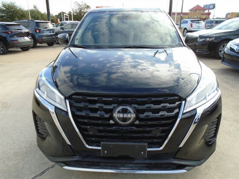 2023 Nissan Kicks S