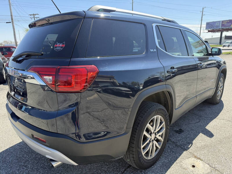 2017 GMC Acadia SLE-2