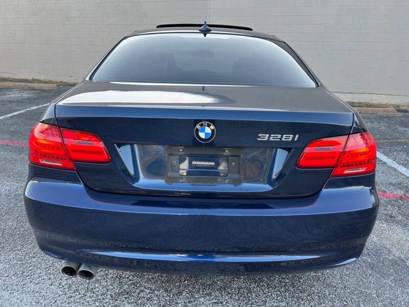 2011 BMW 3 Series 328i