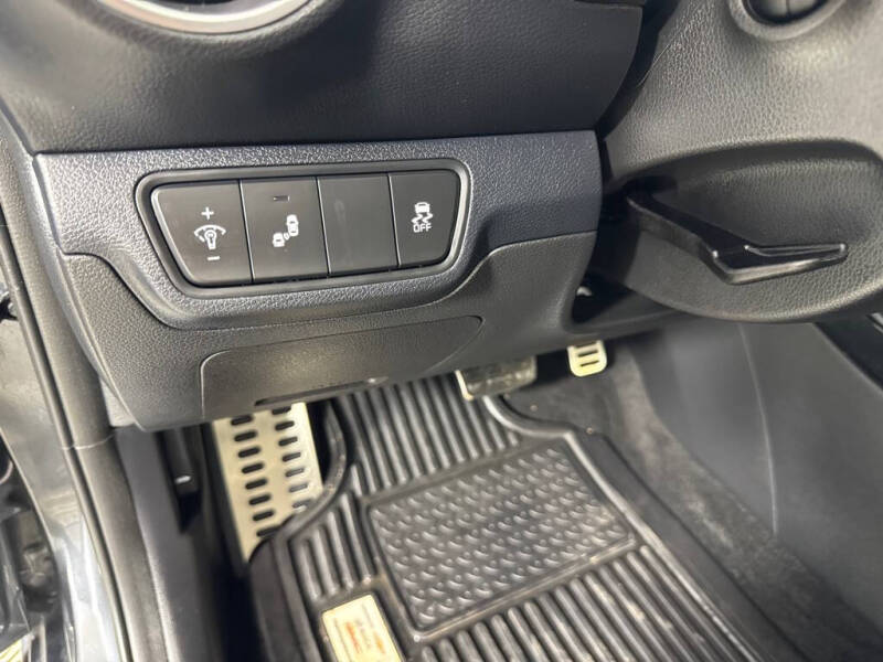 2022 Kia Forte GT Line