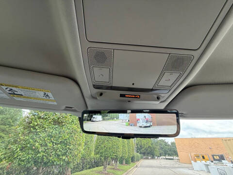 2020 Land Rover Defender 110 SE