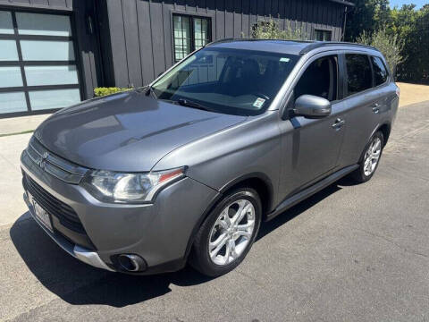 2015 Mitsubishi Outlander SE