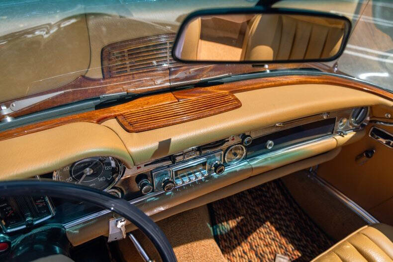 1969 Mercedes-Benz 280-Class