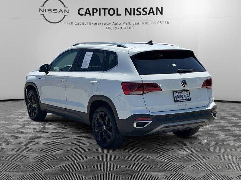 2024 Volkswagen Taos SE