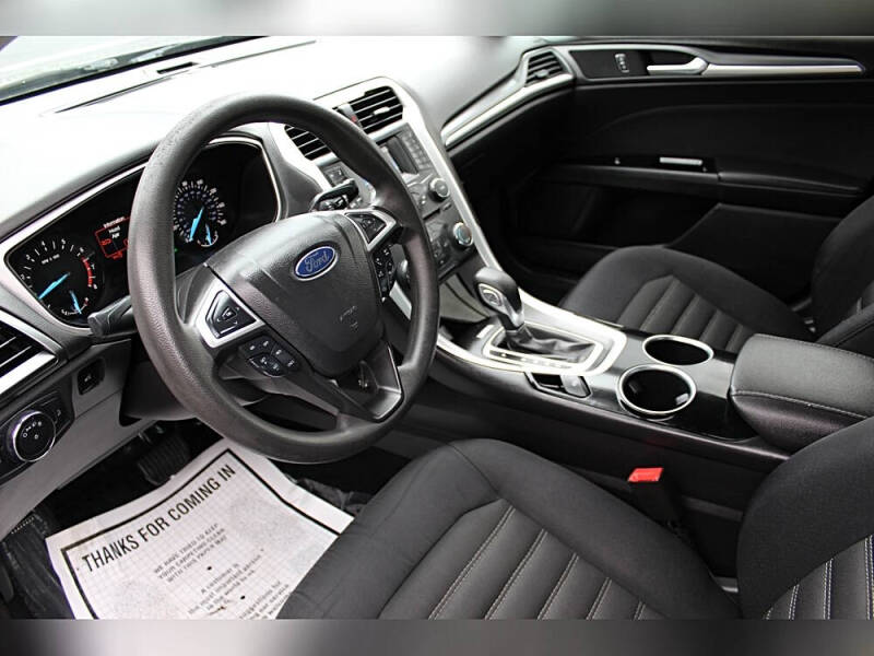 2013 Ford Fusion SE