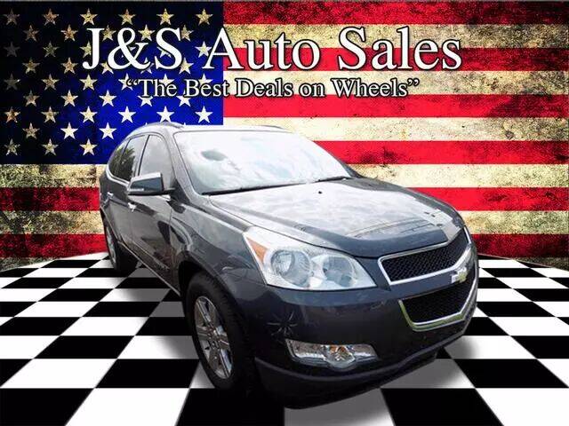 2009 Chevrolet Traverse for sale at J & S Auto Sales in Clarksville TN