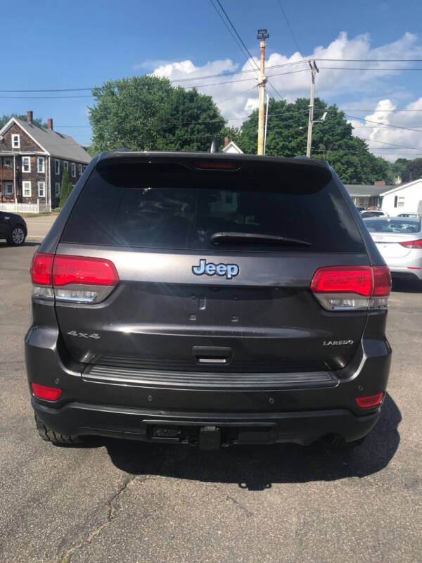 2018 Jeep Grand Cherokee Laredo E