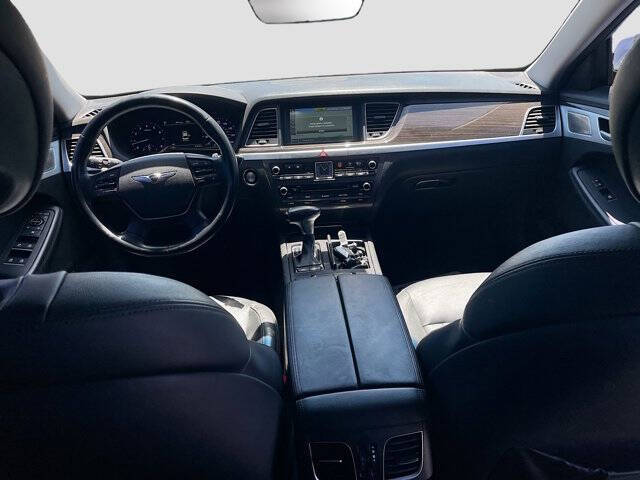 2018 Genesis G80