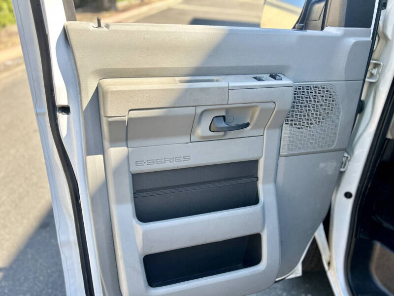 2014 Ford E-Series E-150