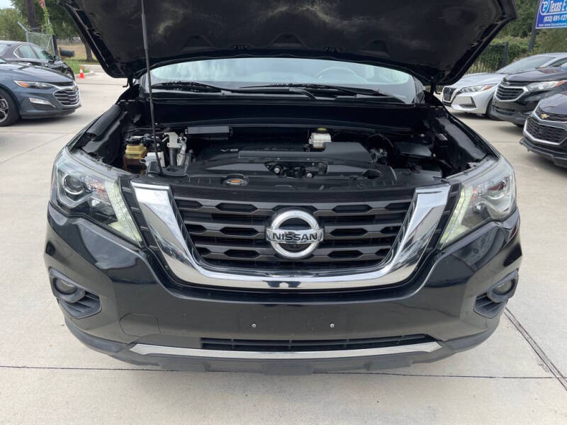 2017 Nissan Pathfinder Platinum