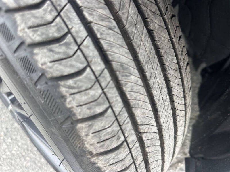 2025 Toyota Prius XLE