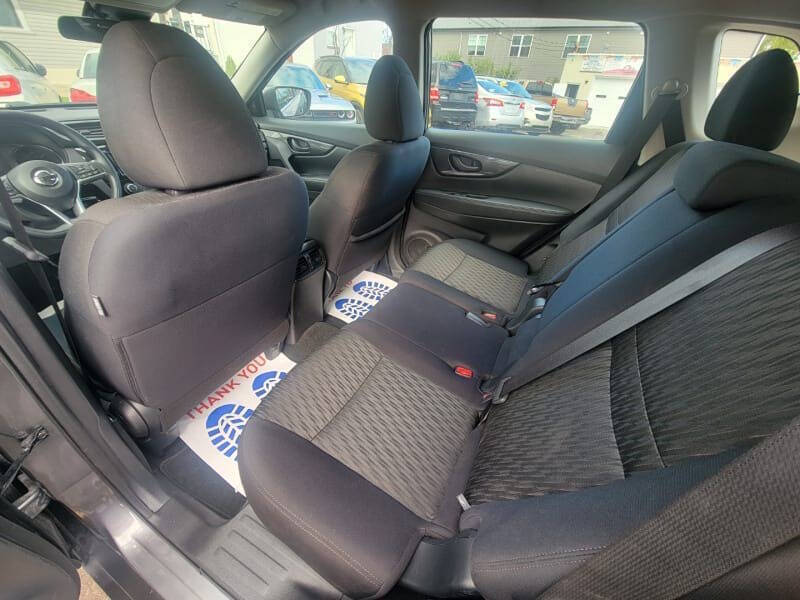 2020 Nissan Rogue SV