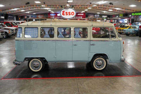 1976 Volkswagen Type 2 Westfalia Camper Bus