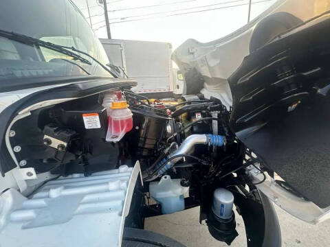 2020 Freightliner M2 106