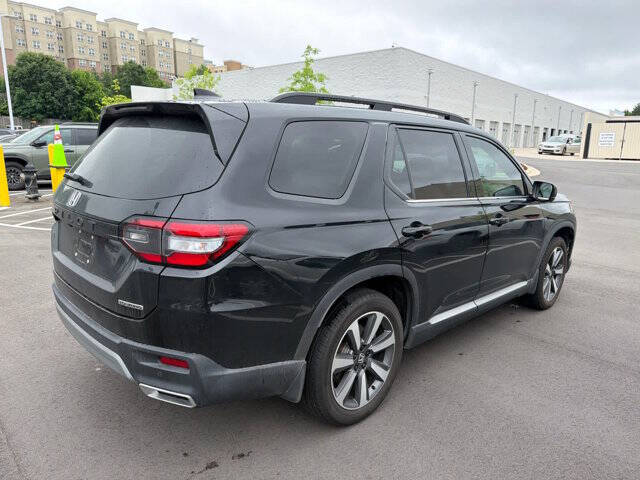 2025 Honda Pilot Touring