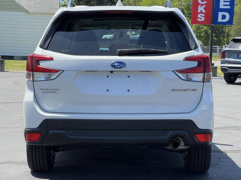 2023 Subaru Forester Premium