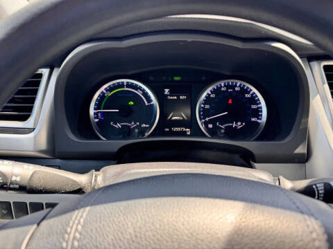 2018 Toyota Highlander Hybrid LE