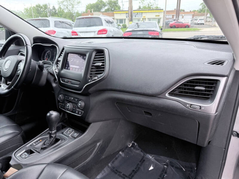 2019 Jeep Cherokee Latitude Plus