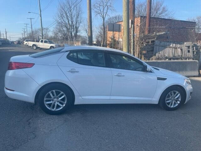 2013 Kia Optima LX photo 7