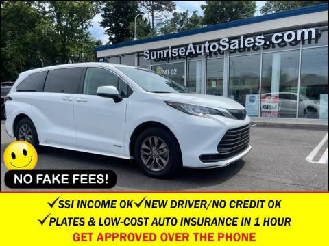 2021 Toyota Sienna for sale at AUTOFYND in Elmont NY