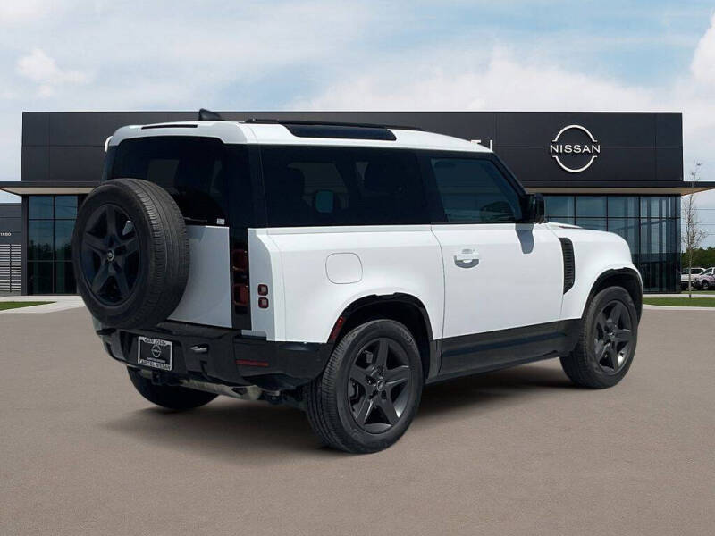 2024 Land Rover Defender 90 P400 X-Dynamic SE