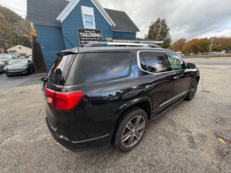 2017 GMC Acadia Denali