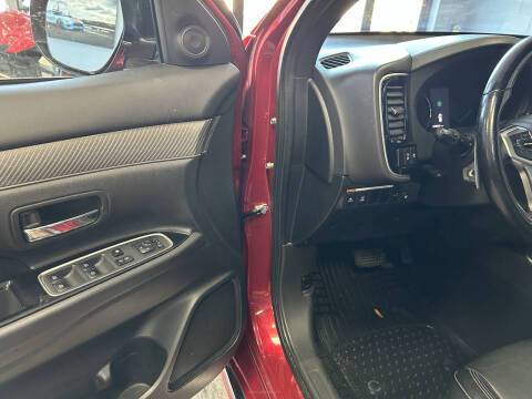 2020 Mitsubishi Outlander PHEV SEL