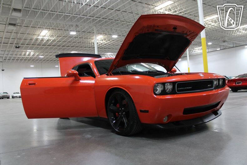 2009 Dodge Challenger SRT8