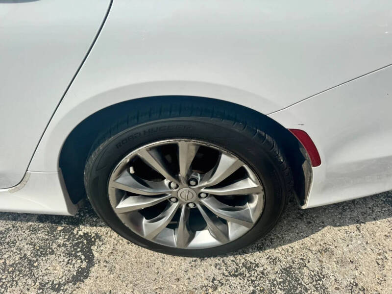 2015 Chrysler 200 S
