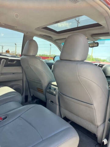 2010 Toyota Highlander SE