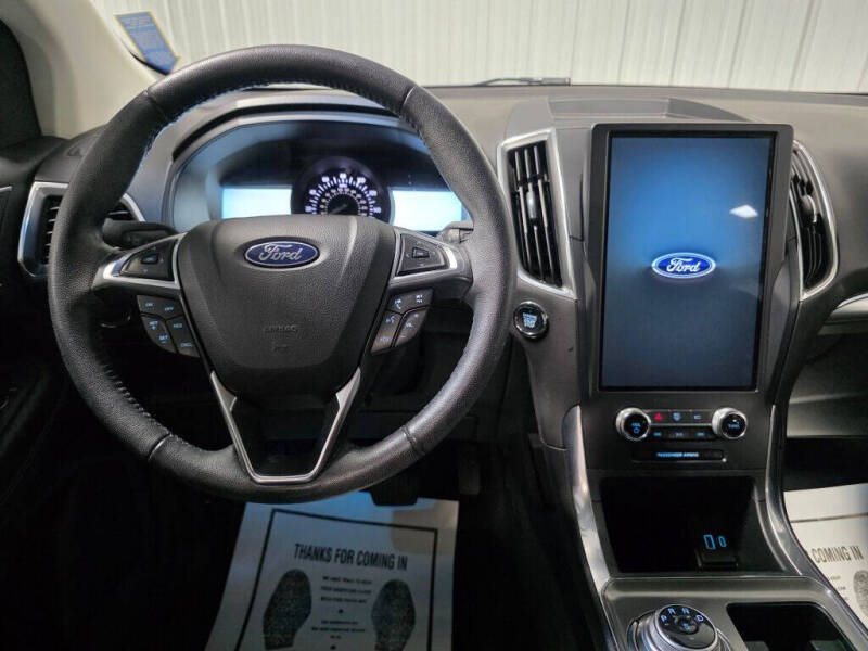 2023 Ford Edge Titanium