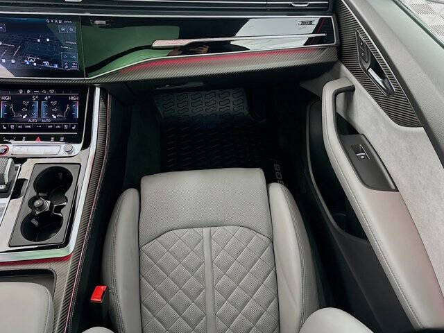 2024 Audi SQ8 4.0T quattro Premium Plus