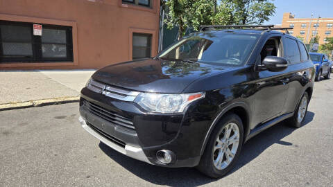 2015 Mitsubishi Outlander SE