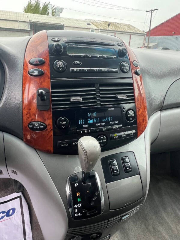 2008 Toyota Sienna XLE