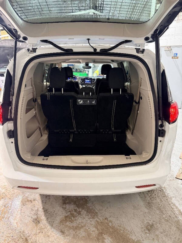 2017 Chrysler Pacifica Touring