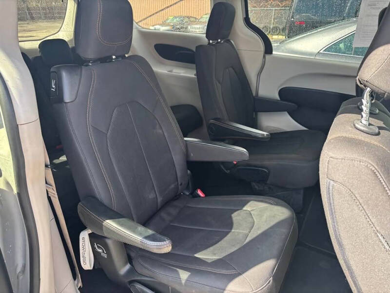 2017 Chrysler Pacifica Touring