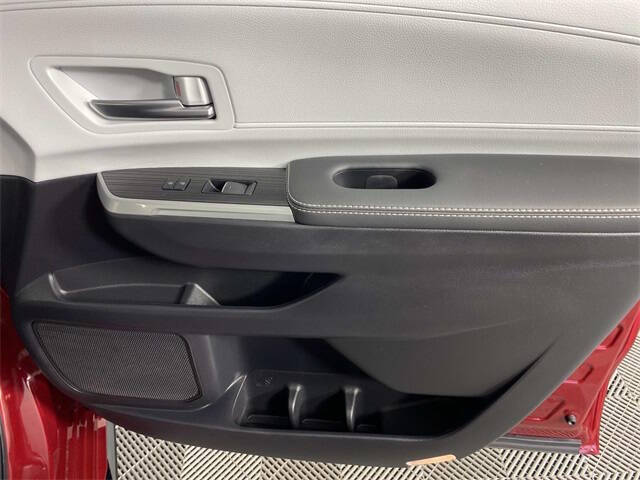 2025 Toyota Sienna XSE 7-Passenger