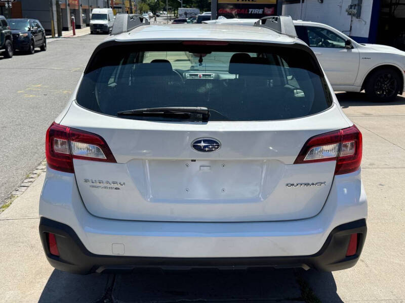 2018 Subaru Outback 2.5i