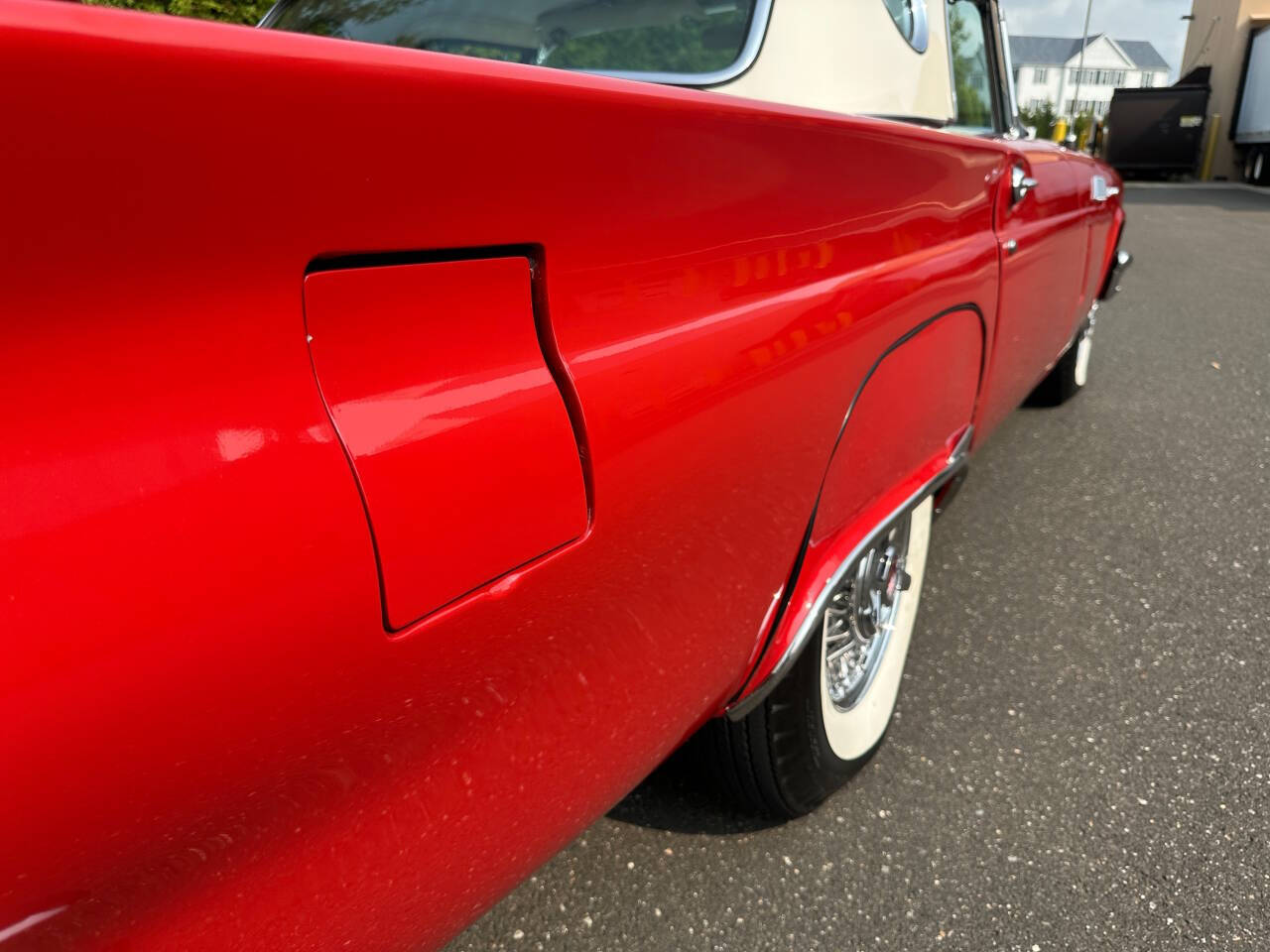 1957 Ford Thunderbird 26