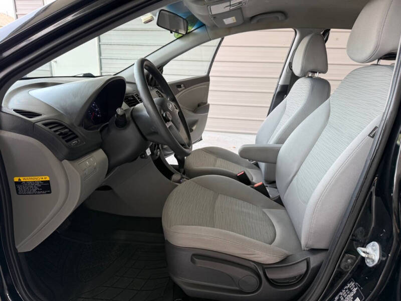 2016 Hyundai Accent SE