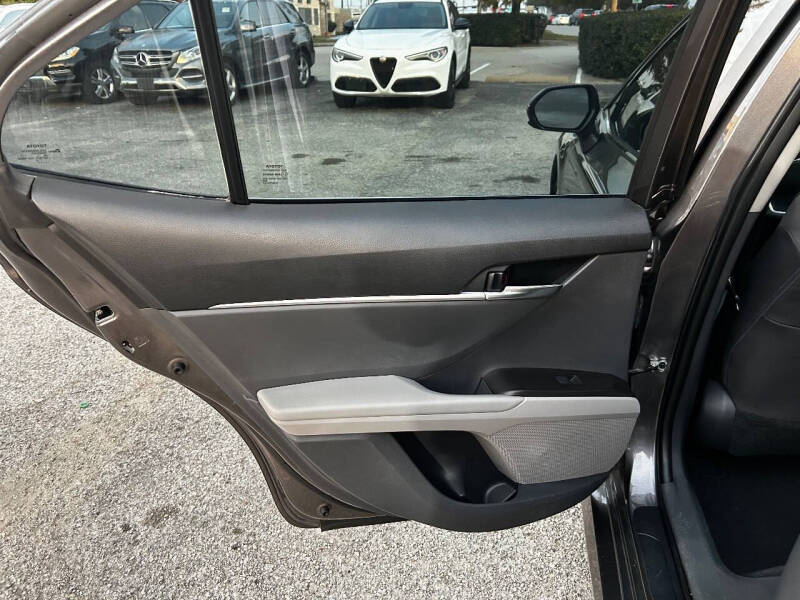 2021 Toyota Camry LE