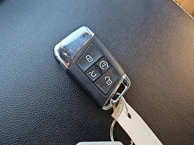 2022 Volkswagen Atlas Cross Sport V6 SEL Premium R-Line 4Motion