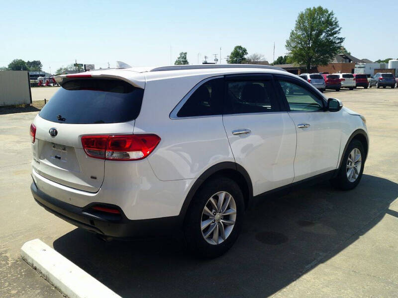 2017 Kia Sorento LX