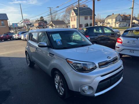 2017 Kia Soul +