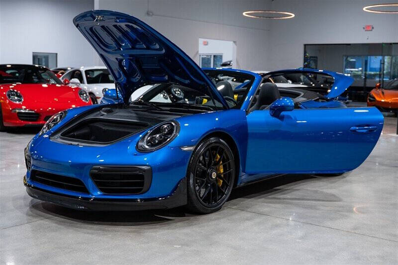 2017 Porsche 911 Turbo S