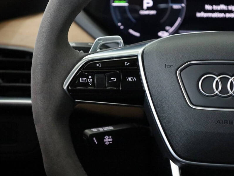 2022 Audi e-tron GT quattro Premium Plus